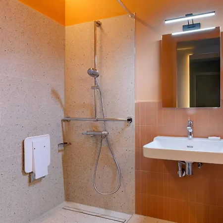 호텔 The Rebyl, Nijmegen, A Tribute Portfolio By Marriott 4*