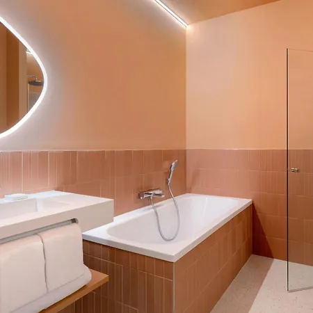 Hotel The Rebyl, Nijmegen, A Tribute Portfolio Nimega