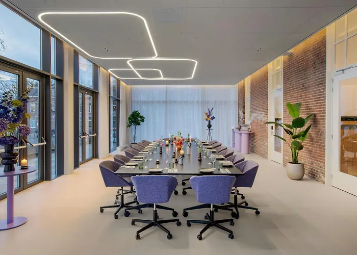 The Rebyl, Nijmegen, A Tribute Portfolio 4* ניימכן