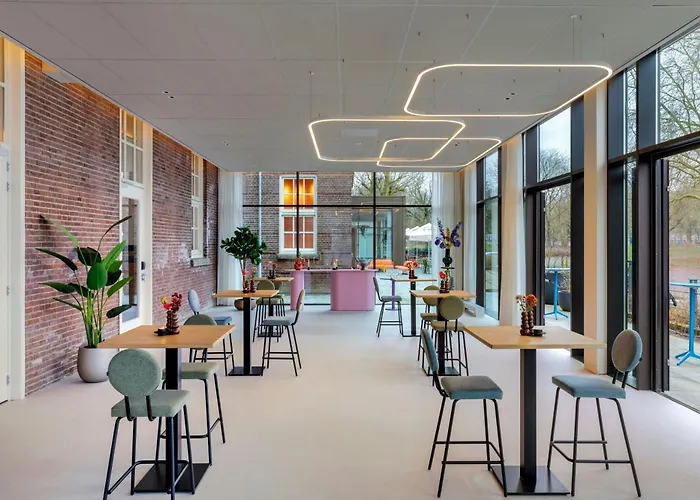 The Rebyl, Nijmegen, A Tribute Portfolio 4* ניימכן