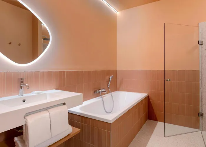 Hotel The Rebyl, Nijmegen, A Tribute Portfolio Nimega